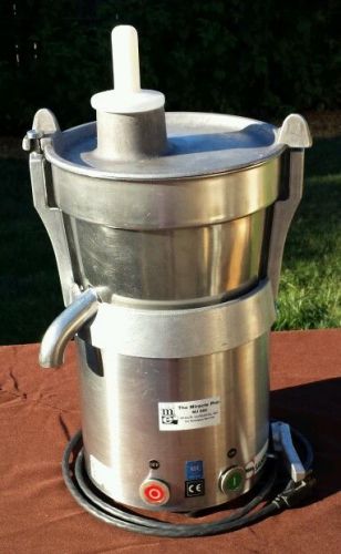 Santos MJ800 Miracle Pro Juicer,  Commercial Centrifugal Juice Extractor