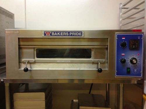 Barely Used &#034;Baker&#039;s Pride EB-1-2828&#034; Restaurant Oven