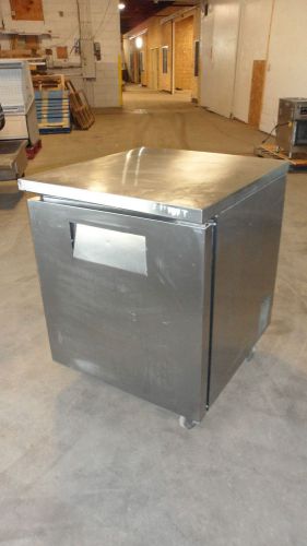 HEAVY DUTY COMMERCIAL STAINLESS STEEL &#034; TRUE &#034; UNDER COUNTER FREEZER
