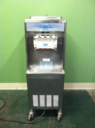 2005 Taylor 336-27 Twin Twist Soft Serve Ice Cream Machine Water Cooled 1 ph