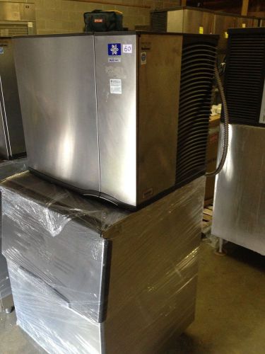 Barely used manitowoc 940 lb ice maker machine air cooled sy0854a with new bin for sale
