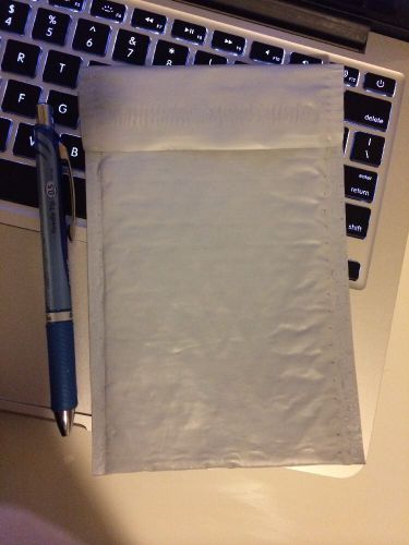 50 #000 4x8 Poly Bubble Mailers Envelopes Bags 4 1/8&#034; Wide
