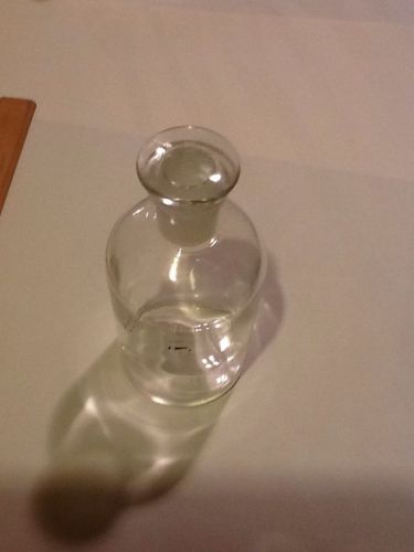 Pyrex 500 mL STORAGE BOTTLE With GROUND GLASS-- STOPPER # 24
