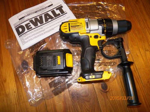 2014 DEWALT 20V MAX Li-Ion Premium 3-Speed Hammer-Drill DCD985 &amp; DCB200
