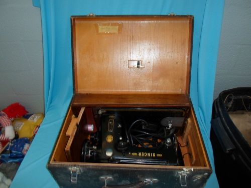Singer 306K Vintage Black Sewing Machine in Case with Foot Pedal &amp; Power Cord