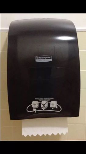 New kimberly clark professional paper towel dispenser #09990-02 for sale