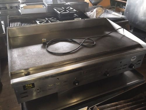 Bakers Pride 48&#034; Griddle With Electric Controls USED