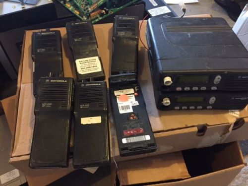 Lot of 2 Motorola MCS 2000 Mobile 2 Way Radio nad 6 radios