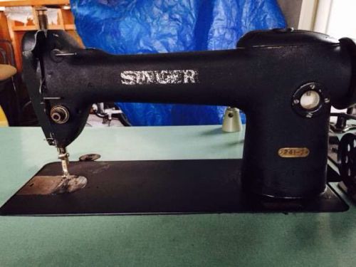 Singer 241-3 Industrial Heavy Duty Hi-Speed Sewing Machine - Tested &amp; Works