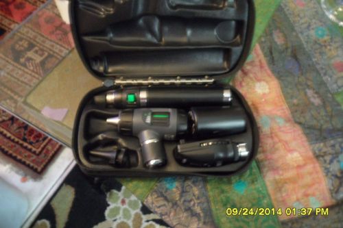 Welch Allyn Otoscope Opthalomscope Diagnostic Set It