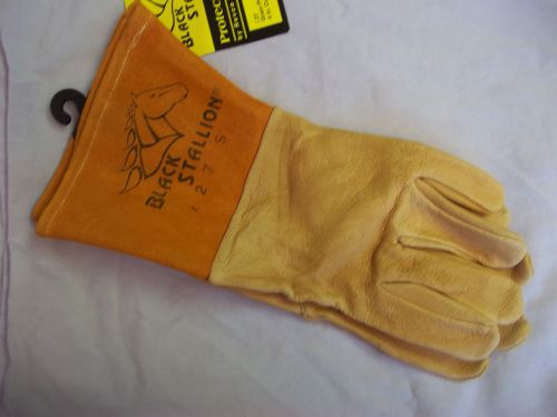 BLACK STALLION by REVCO  #i27s Welding Gloves Size  Small 4&#034;cuff Lot of 2