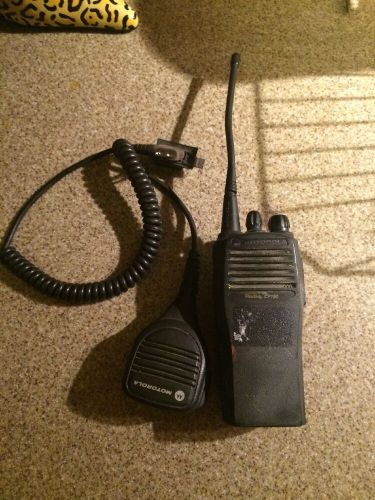 Motorola CP150 4-CH UHF Portable incl. Antenna &amp; Battery &amp; Microphone
