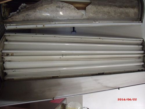 8 foot WHITEWAY fluorescent service station light  VHO  with 15 pole