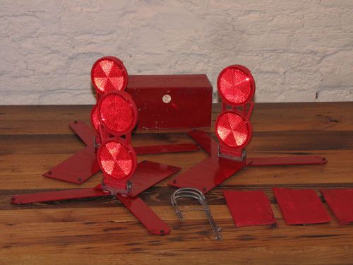 Vintage Set of 3 Red Signal Stat 793 M Reflectors Safety Truck Automobile