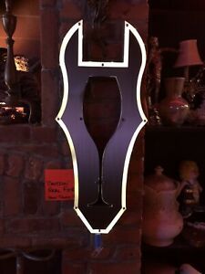 DARK HORSE WINE LIGHT UP DISPLAY RESTAURANT BAR HEAD &amp; STEMGLASS Batt-Op. 31.5”