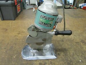 Wolf Blazer Series II 4.5&#034; Round Knife Blade 3600 RPM Upholstery Cutter. (Nice)