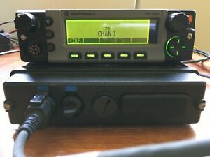 Motorola XTL5000 UHF 450 520MHz Remote Mount w/ O5 Control Head M20SSS9PW1AN