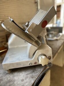 Berkel 829 Manual Commercial Feed Meat Slicer with Blade